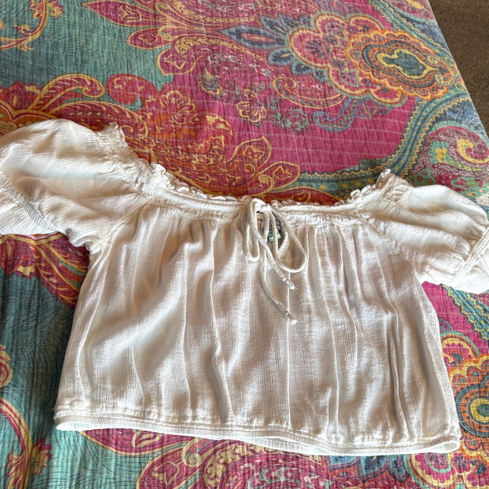 Susina Cream Off-Shoulder Blouse